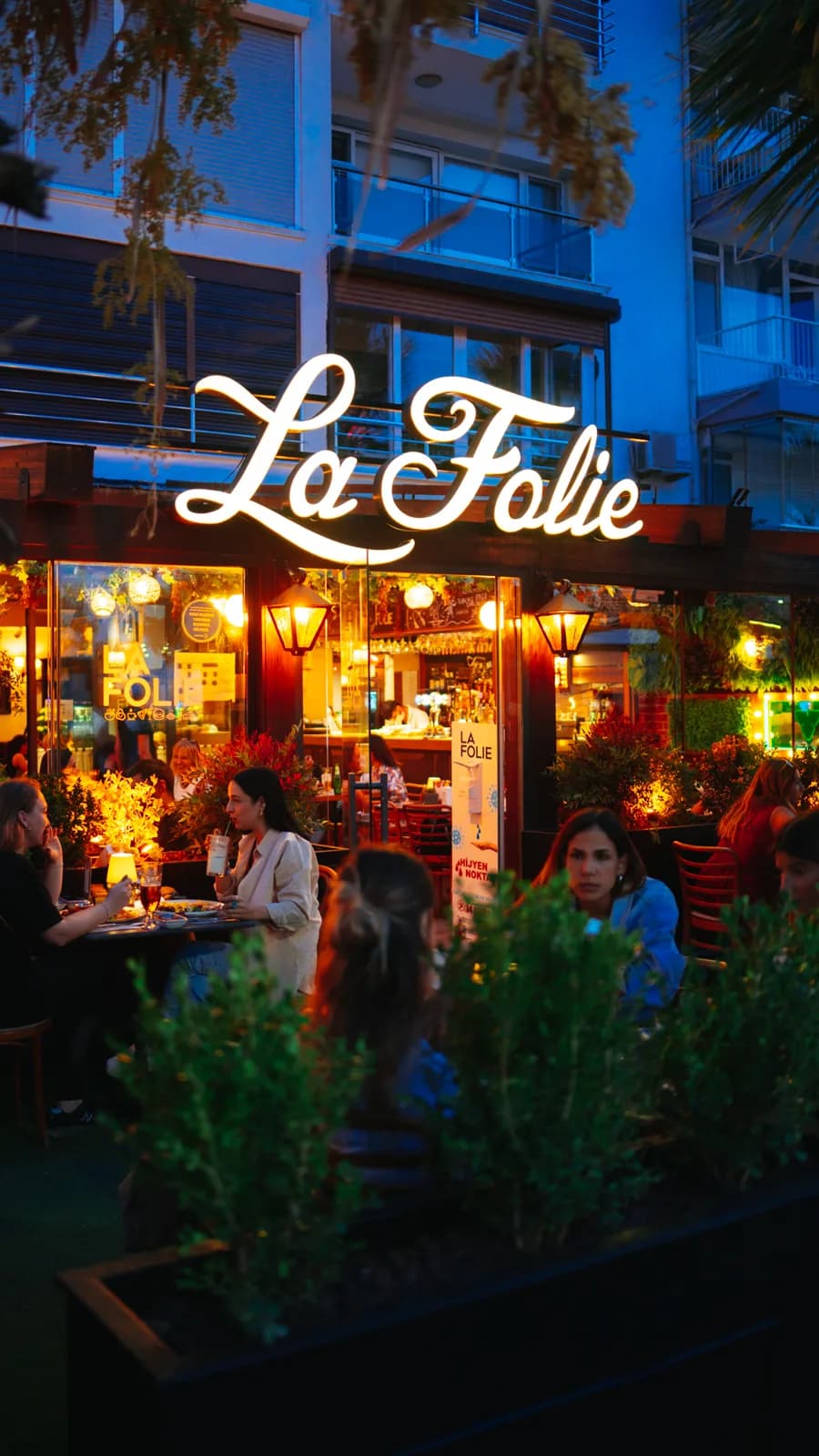 La Folie — 6